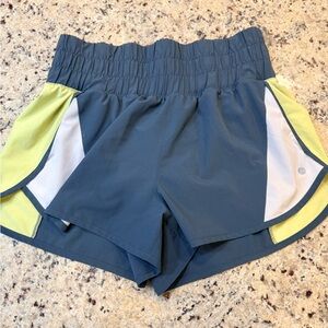 Apana Yoga Lifestyle Shorts